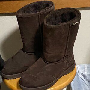 Brown Bearpaws boots w/fluffy brown searling insides, size 9